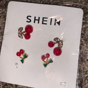 FREE WITH BUNDLE🐝SHEIN EARRINGS
